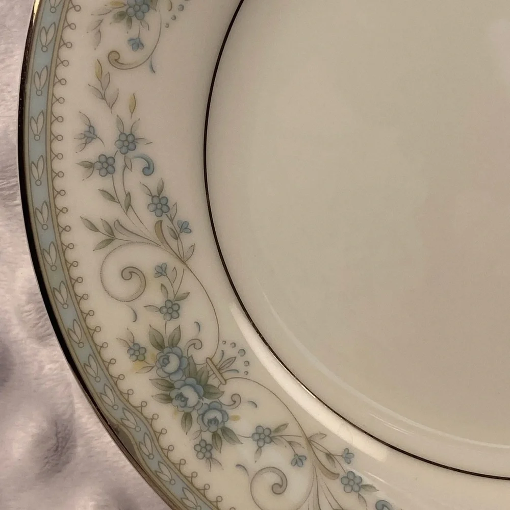 Noritake beautiful mint